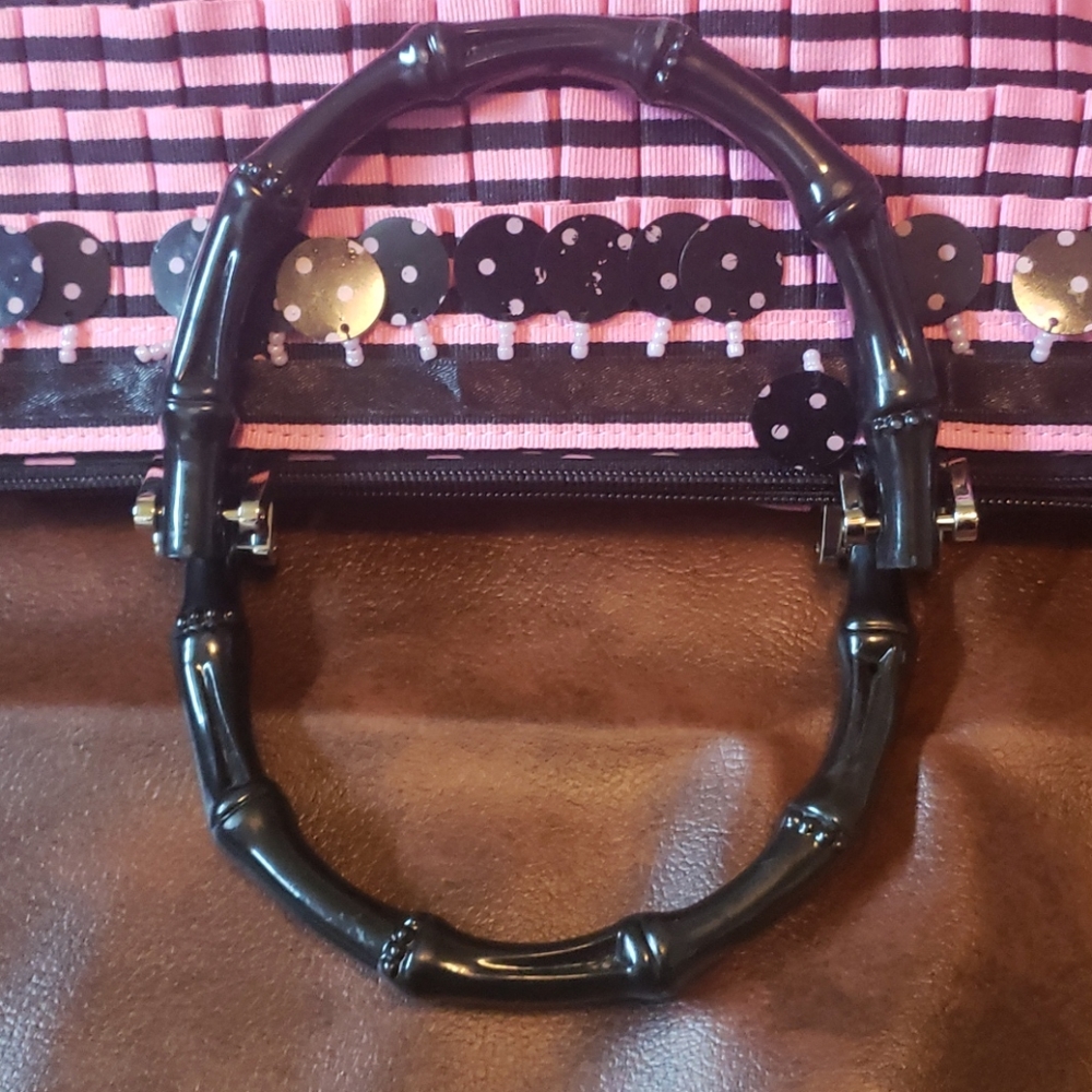 Hand Bag - Picture 3 of 4